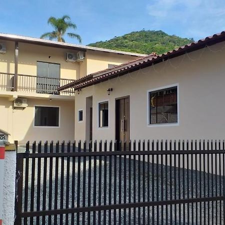 Quitinete Vo Ana Hotel Penha  Exterior photo
